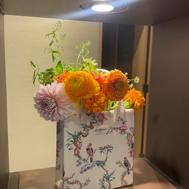 皆様こんにちは

ダリアの花言葉「感謝」を込めて